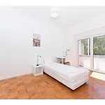 Appartement Houze Comfortable In Laranjeiras Lissabon